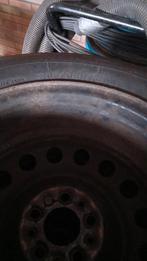 Winterbanden op velgen gemonteerd., Auto-onderdelen, Banden en Velgen, Ophalen, 15 inch, 205 mm, Winterbanden