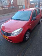 Dacia Sandero 1.2 16V 55KW 2010 Rood, Auto's, Dacia, Voorwielaandrijving, Euro 5, Stof, 74 pk