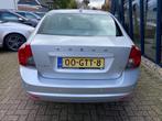 Volvo S40 2.4 Momentum Automaat NL AUTO / LEER / YOUNGTIMER, Auto's, Origineel Nederlands, Te koop, Zilver of Grijs, 5 stoelen