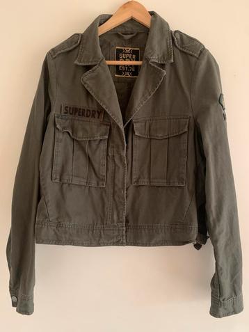 Legergroen kort jasje van Superdry, maat 42 beschikbaar voor biedingen