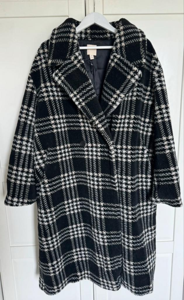 H&M zwart-wit gestreepte fake fur jas maat L, Ophalen of Verzenden, Zo goed als nieuw, Maat 42/44 (L), Zwart