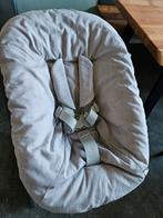 Stokke babyschaal newborn met speelboog, 2 hoezen - gebruikt, Kinderen en Baby's, Kinderstoelen, Ophalen of Verzenden, Gebruikt