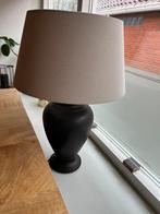 Tafellamp met zandkleurige/beige kap, Zo goed als nieuw, 50 tot 75 cm, Ophalen