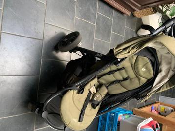 Kinderbuggy beschikbaar voor biedingen