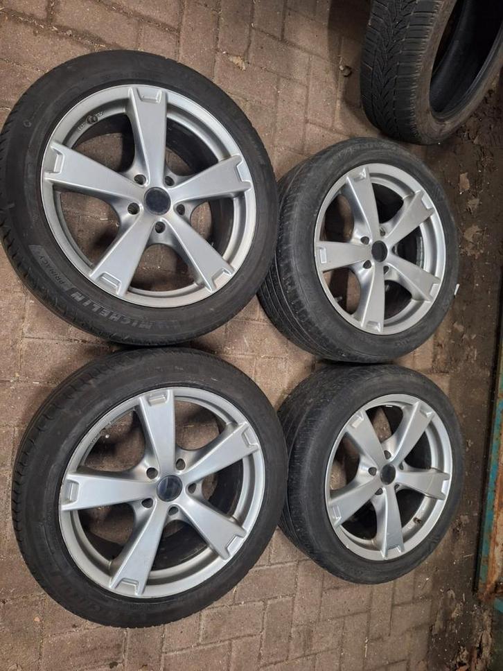 5 spaak velgen 5x112 235/45/17 zomerbanden, Auto-onderdelen, Banden en Velgen, Band(en), Zomerbanden, 17 inch, 235 mm, Personenwagen