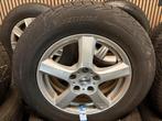 Nissan Qashqai 215/65R16 Vredestein Winter + TPMS ventilen, Auto-onderdelen, Banden en Velgen, Ophalen, 16 inch, Banden en Velgen