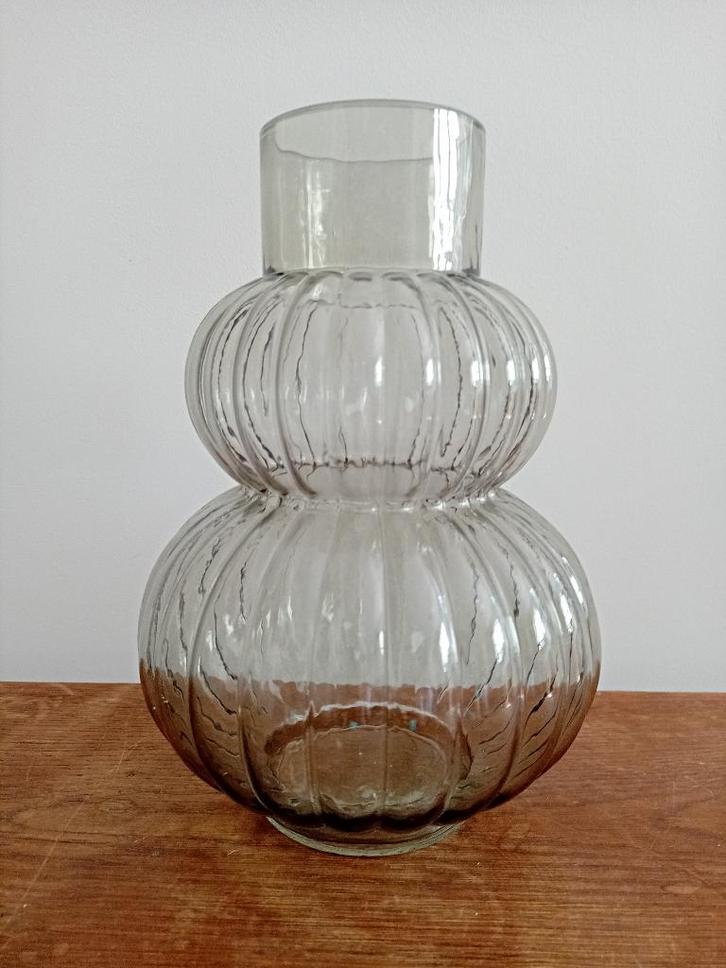 mooie glazen ronde ribbel vaas, Huis en Inrichting, Woonaccessoires | Vazen, Zo goed als nieuw, Overige kleuren, Minder dan 50 cm
