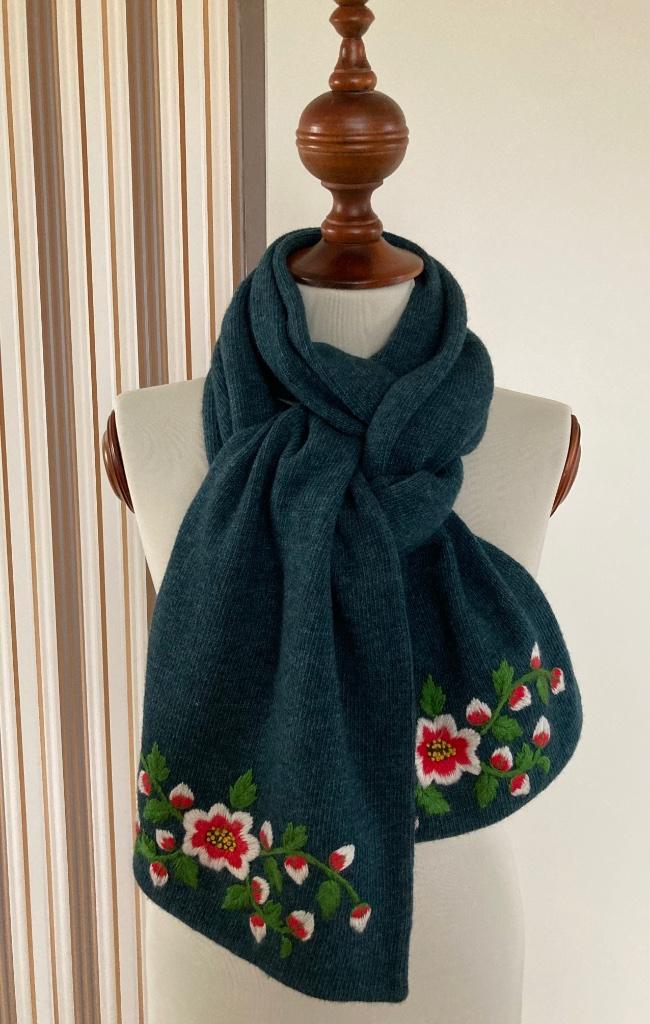 Sjaal King Louie, Kleding | Dames, Mutsen, Sjaals en Handschoenen, Nieuw, Sjaal, Maat 46/48 (XL) of groter, Ophalen of Verzenden