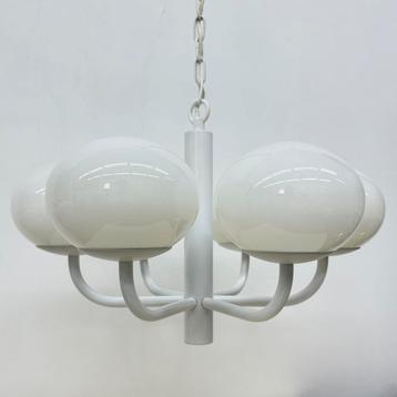 Kroonluchter vintage jaren 70 wot met melkglas beschikbaar voor biedingen