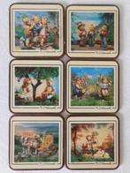 6 Vintage onderzetters met afbeeldingen van M.J. Hummel, Huis en Inrichting, Ophalen of Verzenden, Gebruikt, Glas of Kopje