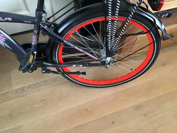 Te koop aangeboden stoere 22 inch jongensfiets beschikbaar voor biedingen