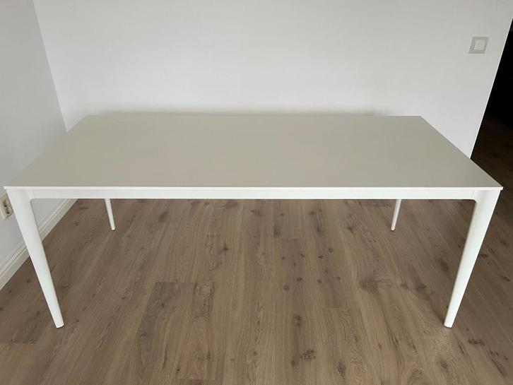 Dining Table (boconcept), Huis en Inrichting, Tafels | Eettafels, Zo goed als nieuw, 50 tot 100 cm, 150 tot 200 cm, Vier personen