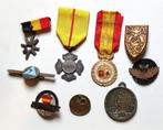 9 buitenlandse medailles insignes, Ophalen of Verzenden, Overige materialen, Buitenland