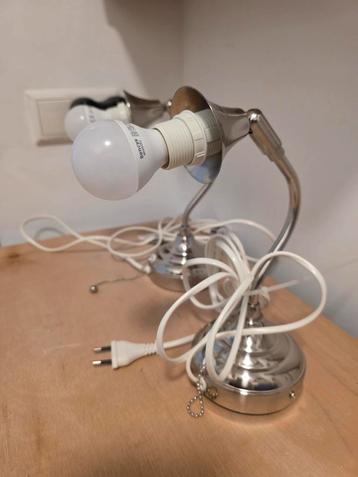 Mooie set van 2 metalen wandlampen beschikbaar voor biedingen