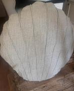 Riviera Maison schelp kussen taupe kleur, Huis en Inrichting, Woonaccessoires | Kussens, Ophalen of Verzenden, Zo goed als nieuw