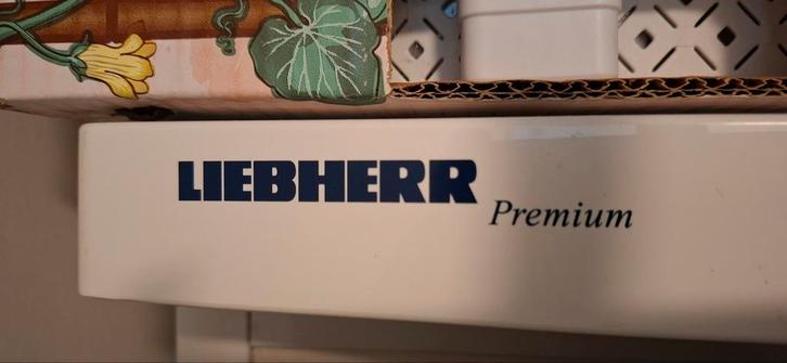 Degelijke laden diepvries kast !!, Computers en Software, Netwerk switches, Zo goed als nieuw, Ophalen of Verzenden