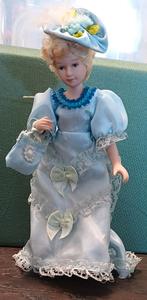 Mooi poppenhuis popje 1:12, Verzamelen, Poppenhuizen en Toebehoren, Ophalen of Verzenden, Zo goed als nieuw, Poppenhuis