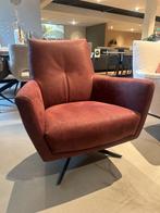 Draaifauteuil in het microleder wijnrood, Ophalen, Sommelsdijkse haven 19, Info@vissermeubelen.nl, Nieuw