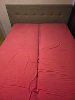 Tweepersoonsbed met grijze bekleding, Huis en Inrichting, Slaapkamer | Bedden, Ophalen, Tweepersoons, Zo goed als nieuw, 200 cm