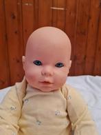 Hele leuke babypop van famosa, Ophalen of Verzenden, Zo goed als nieuw, Babypop