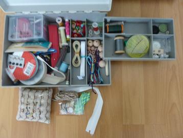 Naaidoos beschikbaar voor biedingen