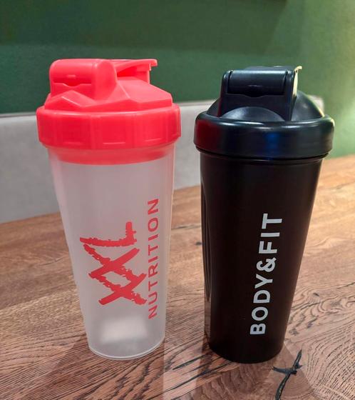 Shakebekers 2 stuks, Sport en Fitness, Bidons, Nieuw, Ophalen of Verzenden