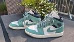 Nike Jordan 1 mid  Gympen Maat 38,5  - Groen, Kleding | Dames, Schoenen, Ophalen of Verzenden, Jordan, Groen, Sneakers of Gympen