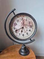 Wereldkaart Klok - Decoratieve Tafelklok, Ophalen, Zo goed als nieuw, Analoog, Wekker of Tafelklok