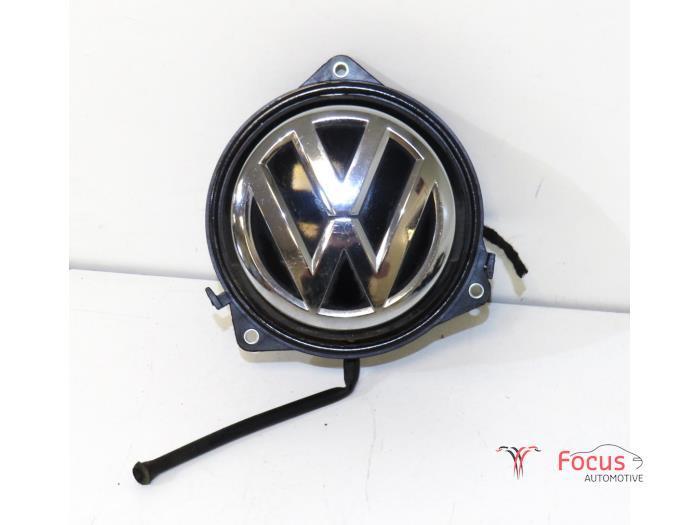 Handgreep Achterklep van een Volkswagen T-Roc, Auto-onderdelen, Carrosserie en Plaatwerk, Volkswagen, Gebruikt, 6 maanden garantie