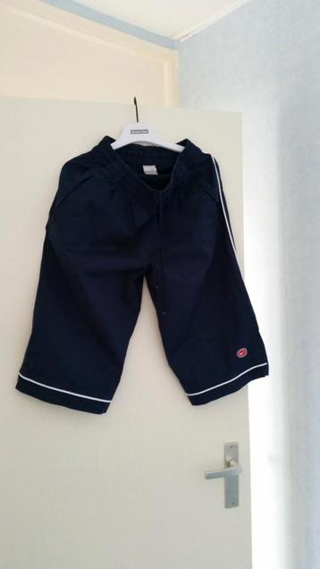 Nike mooi unisex driekwart broek.

 beschikbaar voor biedingen