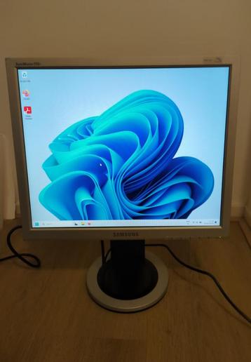 Samsung SyncMaster 910T monitor beschikbaar voor biedingen