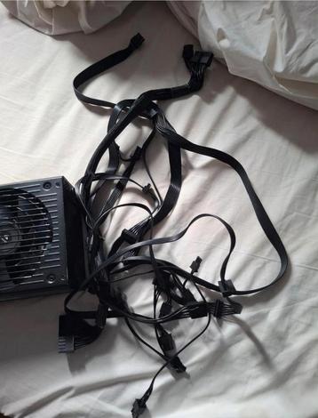 650w corsair voeding beschikbaar voor biedingen