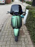 Unieke Vespa Sprint Cobra Dark Green – Vespucci Custom bj 22, Ophalen, Zo goed als nieuw, Benzine, Overige modellen