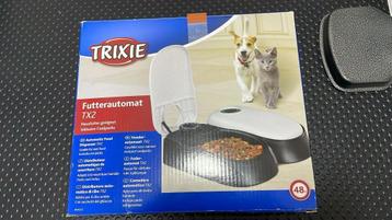 Voerautomaat kat beschikbaar voor biedingen