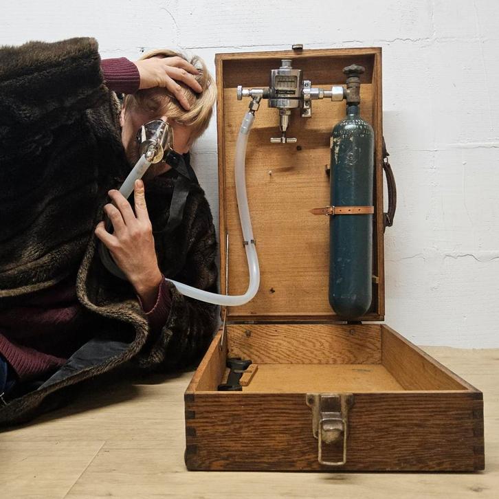 Vintage field Chemo zuurstof koffer / antiek medische leger, Verzamelen, Militaria | Algemeen, Landmacht, Nederland, Ophalen of Verzenden