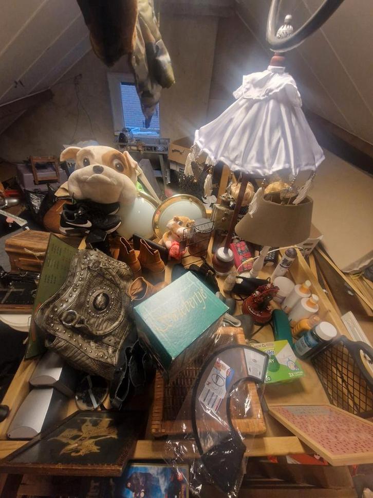 Leuke rommelmarkt spullen+4 zakken met kleding, Diversen, Rommelmarktspullen, Ophalen of Verzenden