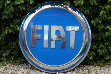 Fiat XXL reclamebord beschikbaar voor biedingen
