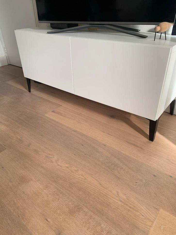 Besta TV Kast - Dubbel, Hoge Pootjes, Huis en Inrichting, Kasten | Televisiemeubels, Gebruikt, Minder dan 100 cm, 100 tot 150 cm