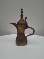 Antieke Arabische koffiepot, Ophalen of Verzenden, Koper