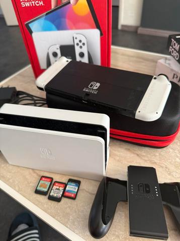 Nintendo Switch OLED. beschikbaar voor biedingen
