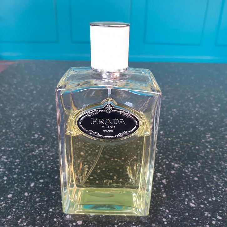 Infusion d'Iris van Prada 200 ml fles, Sieraden, Tassen en Uiterlijk, Uiterlijk | Parfum, Gebruikt, Ophalen of Verzenden