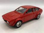 Solido 1354 Alfa Romeo Alfetta GTV rood -GOED- M26, Hobby en Vrije tijd, Modelauto's | 1:43, Gebruikt, Auto, Solido, Ophalen of Verzenden