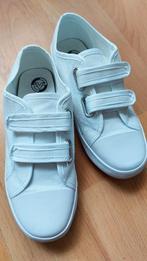 Nieuwe witte gympen/gymschoenen van het merk Victory maat 34, Ophalen of Verzenden, Nieuw, Jongetje of Meisje, Schoentjes