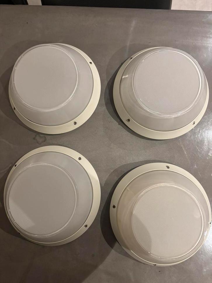 BEGA 2591 plafond/wandlamp/ buitenlamp IP 55 - 4 stuks, Huis en Inrichting, Lampen | Plafondlampen, Zo goed als nieuw, Glas, Kunststof