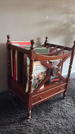 Mooie houten lectuurbak, Huis en Inrichting, Woonaccessoires | Krantenbakken en Lectuurbakken, Ophalen, Zo goed als nieuw