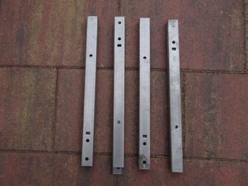 2 sets ladegeleiders beschikbaar voor biedingen