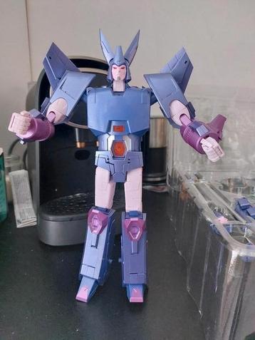 Third party Cyclonus beschikbaar voor biedingen