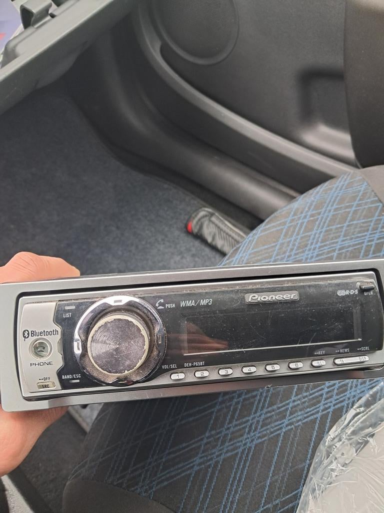 Te koop pioneer autoradio, Ophalen