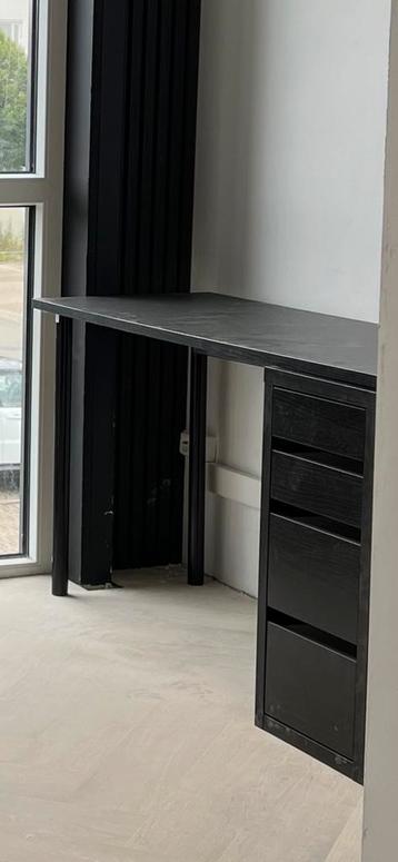 Ikea Bureau met Ladekast Zwart 135x50 beschikbaar voor biedingen