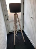 2 Staande Lampen Loods 5 - Driepoot, Ophalen, Gebruikt, Hout, 150 tot 200 cm